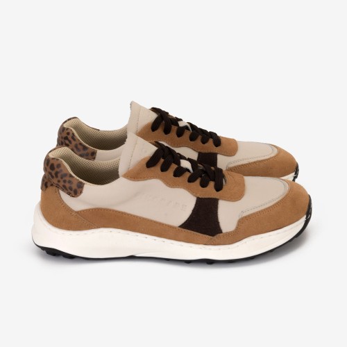 vape-safari-barefoot-2.jpg