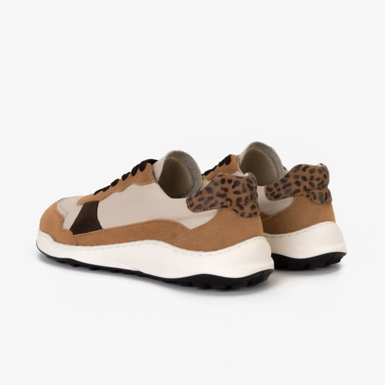 vape-safari-barefoot-4.jpg