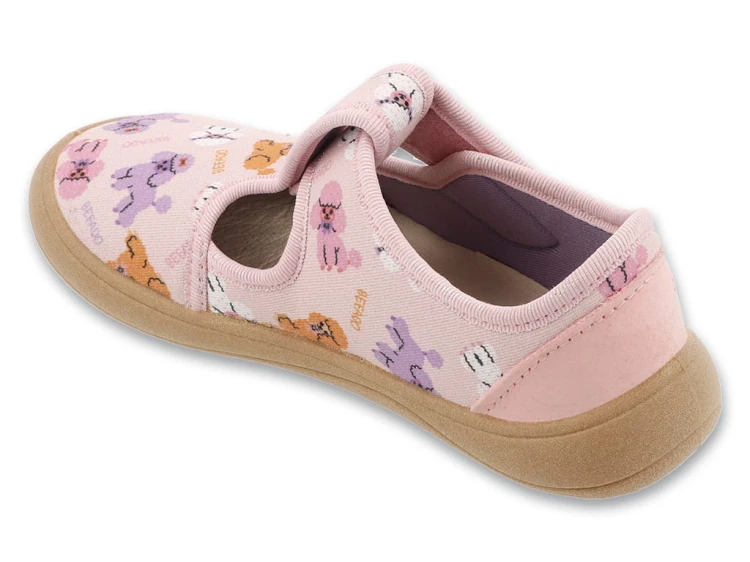 Dziewczece-buty-Barefoot-Befado-z-delikatnie-usztywnionym-zapietkiem-i-elastyczna-podeszwa--widok-z-tylu.jpg