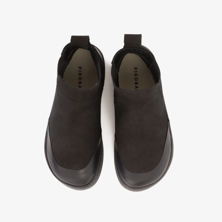 barefoot-chelsea-black-3.jpg