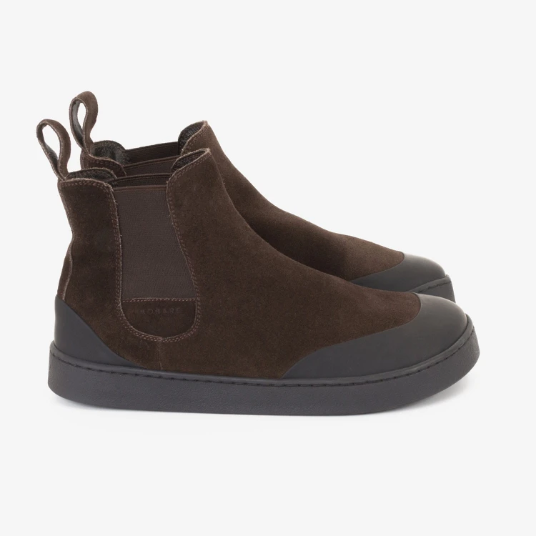 barefoot-chelsea-brown-2.jpg
