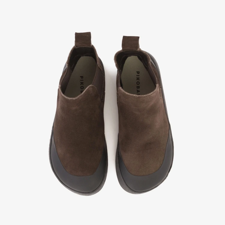 barefoot-chelsea-brown-3.jpg
