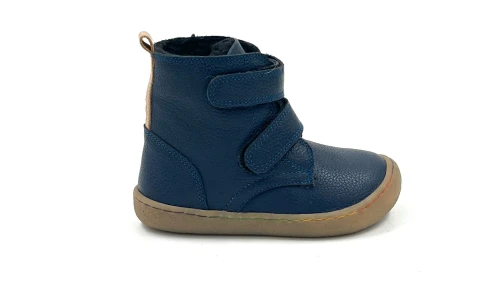 store_01HHS4QGA15EXX2VPVN0CZ16C6_assets_1724167534520-Robin 2 navy outside.webp